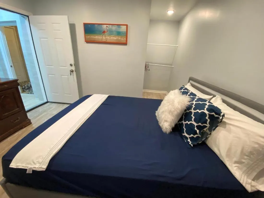 Nice 2 Bedrooms Apartment At 15 Minutes To New York Excellent Bus Transportation North Bergen