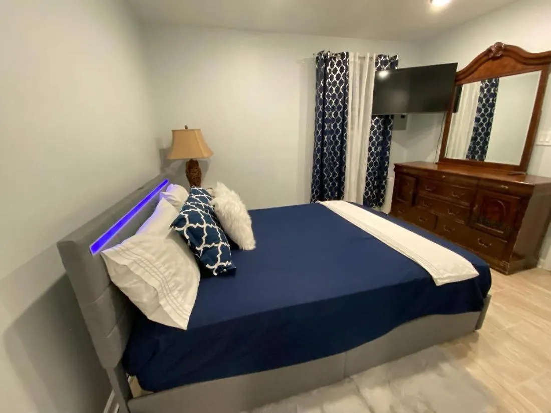 Nice 2 Bedrooms Apartment At 15 Minutes To New York Excellent Bus Transportation North Bergen
