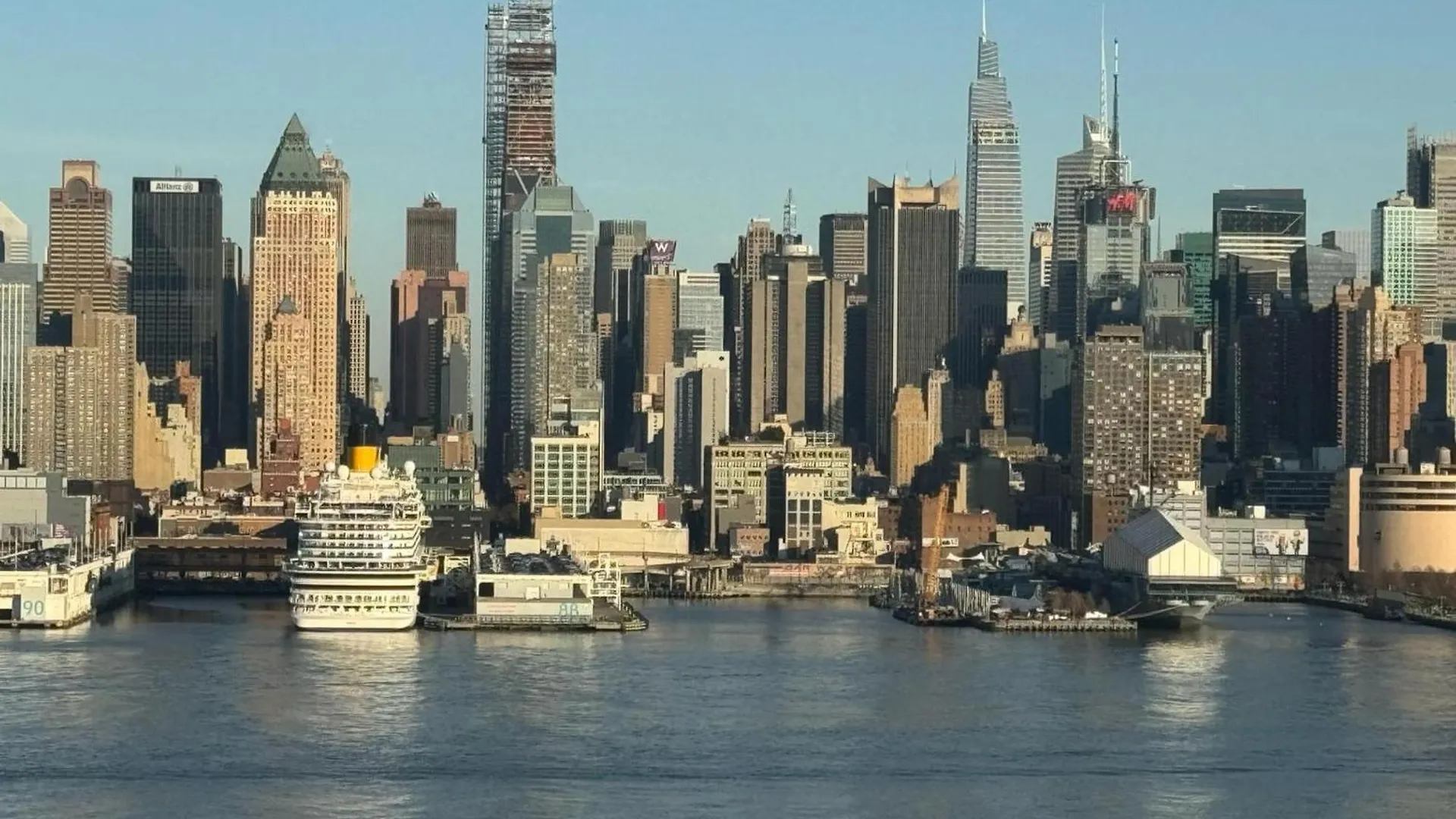 Nice 2 Bedrooms Apartment At 15 Minutes To New York Excellent Bus Transportation North Bergen