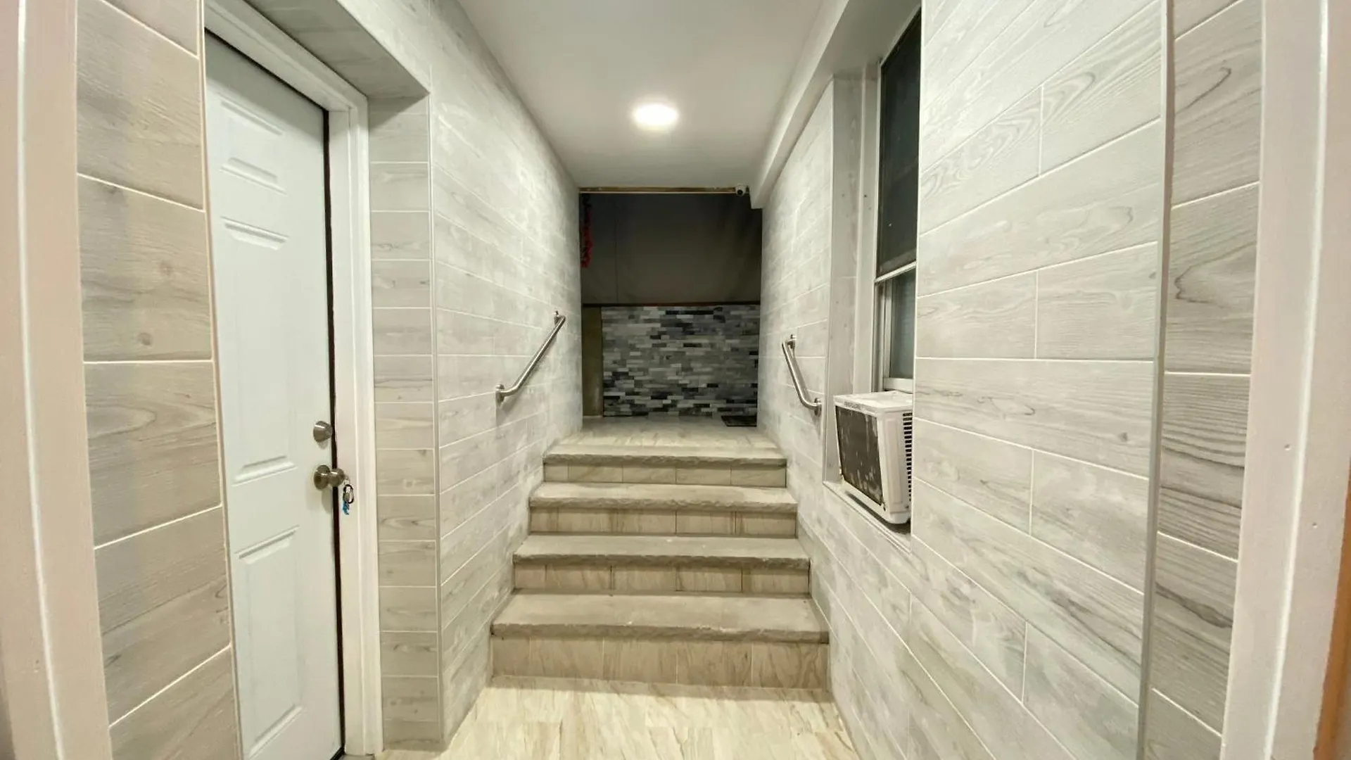 Nice 2 Bedrooms Apartment At 15 Minutes To New York Excellent Bus Transportation North Bergen 0*,