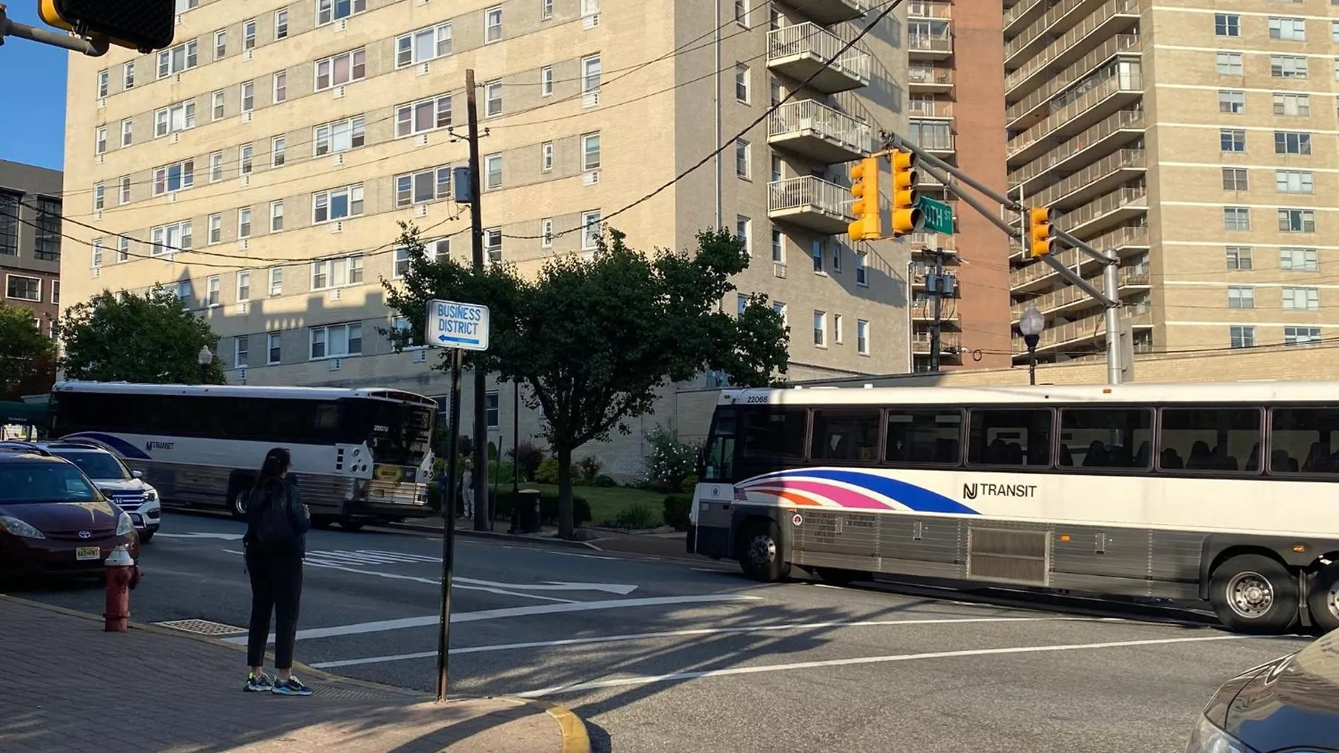 Nice 2 Bedrooms Apartment At 15 Minutes To New York Excellent Bus Transportation North Bergen