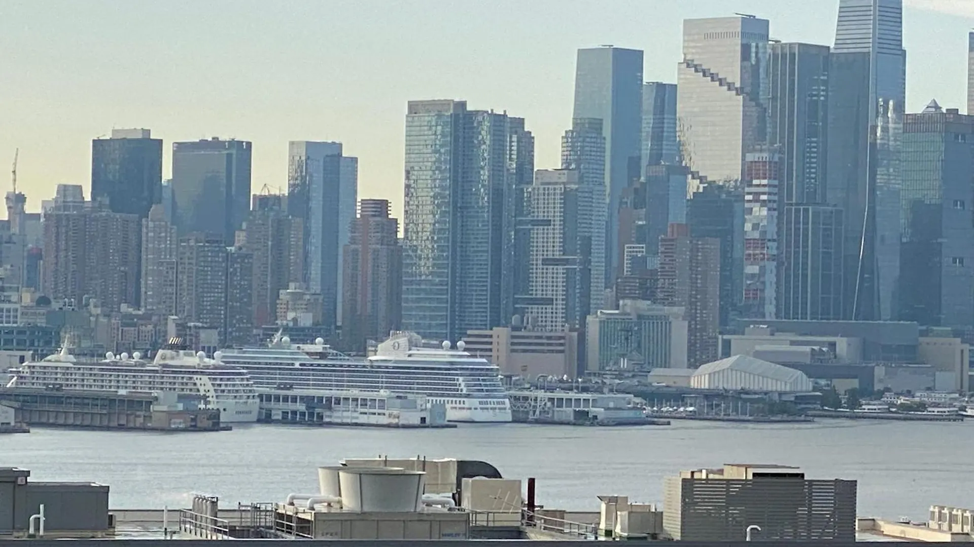 Nice 2 Bedrooms Apartment At 15 Minutes To New York Excellent Bus Transportation North Bergen 0*,