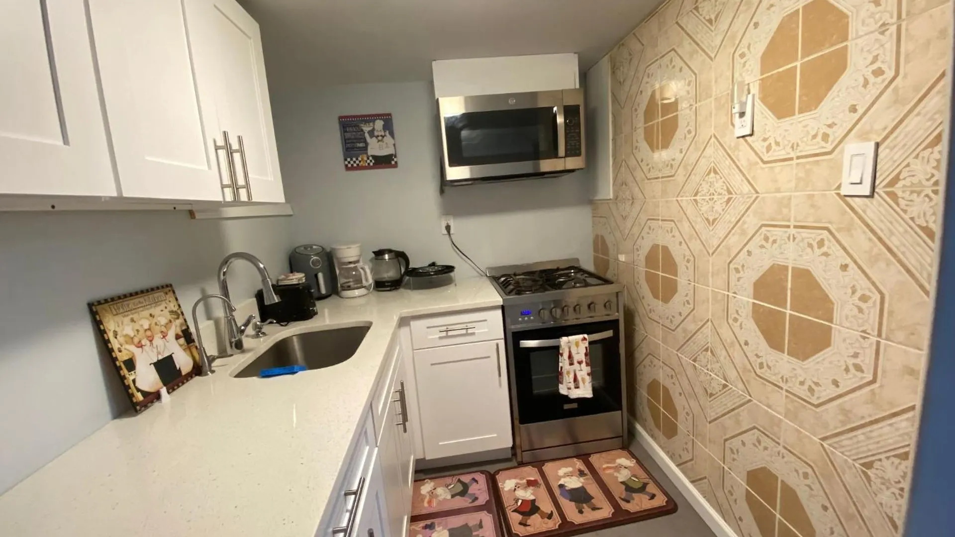 Nice 2 Bedrooms Apartment At 15 Minutes To New York Excellent Bus Transportation North Bergen